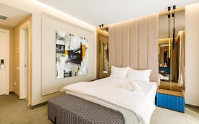 Onal Boutique Hotelier Mamaia